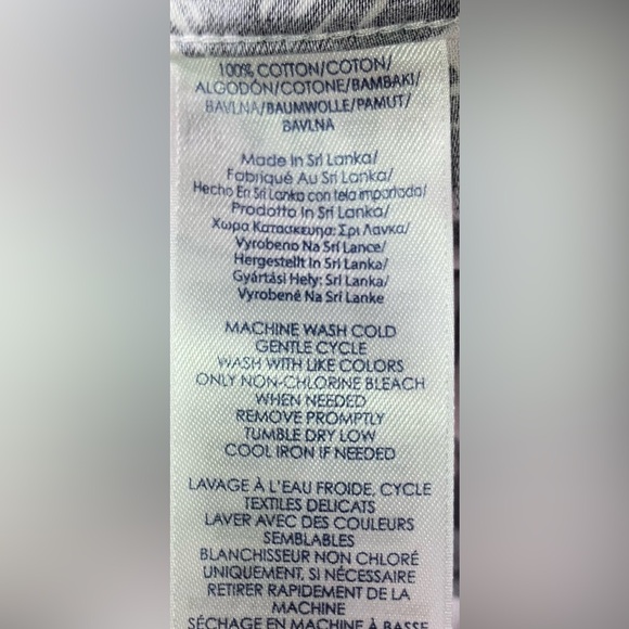 Chaps Women's No-Iron Button-Front Blouse with Blue and white Floral pattern 1X - Picture 10 of 11